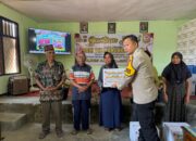 Polres Mabar Salurkan 150 Paket Sembako kepada Para Janda dan Lansia di Desa Nggorang