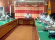 Desak Pemerintah Segera Cairkan ADD, Puluhan Aparat Desa Temui Penjabat Bupati Ende