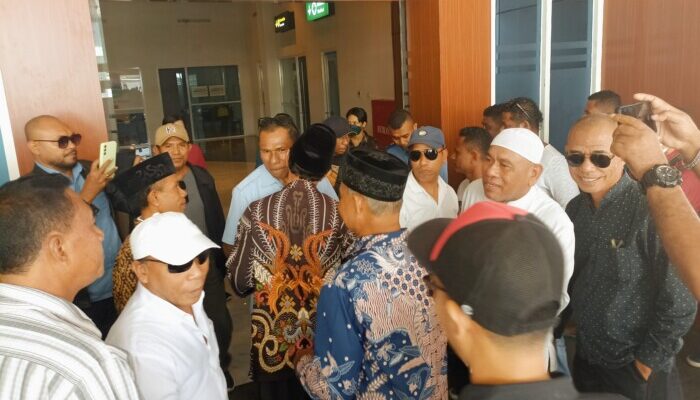 Kunjungi Ende, Bakal Calon Gubernur NTT Johni Asadoma Disambut Tim Keluarga dan Relawan