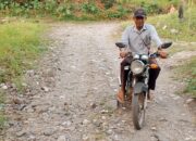 Ruas Jalan Ndekundenu-Ramba Tak Kunjung Diperbaiki, Warga Minta Bupati Ngada yang Baru Perbaiki