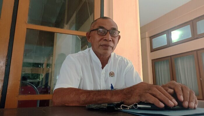 Fix PAN Berikan SK ke Pasangan Bakal Calon Bupati dan Wakil Bupati Ende Lori-Damran