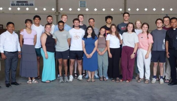 Mahasiswa Katolik Asal Benua Amerika Kunjungi Politeknik Cristo Re Maumere, Ini Tujuannya!