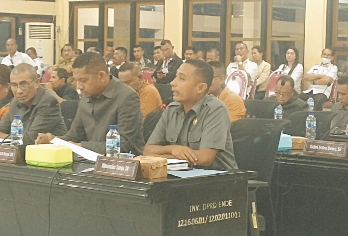 Kasus Sewa Lahan Damri ke Alfamart Berujung Kesepakatan Pembentukan Pansus DPRD Ende 1 1000803545