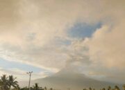 Gunung Lewotobi Erupsi Lagi, Warga Diimbau Hindari Lokasi Radius 3 Kilo Meter