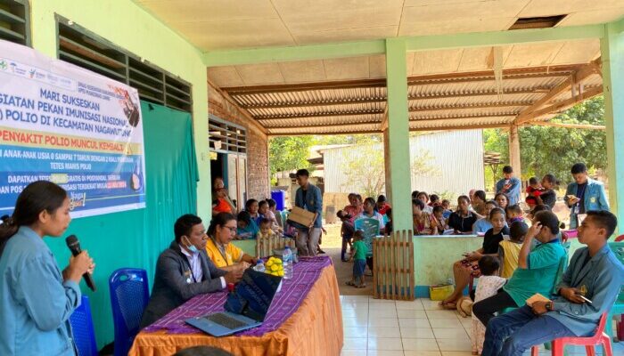 Mahasiswa KKN FISIP Unwira Kupang Aktif dalam Kegiatan PIN dan Edukasi Stunting di Desa Ria Bao