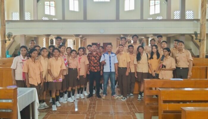 Komsos Paroki Stella Maris Danga Gandeng Dinas Kominfo Sosialisasi Internet Sehat