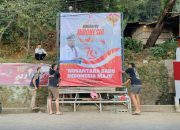 Mahasiswa KKN Uniflor Pasang Spanduk dan Bergabung Dalam Panitia Lomba di Desa Nanganesa