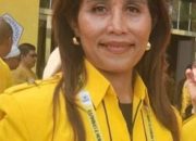 Megi Sigasare, Satu Dari Dua Srikandi Kembali Jadi Anggota DPRD Ende Periode 2024-2029