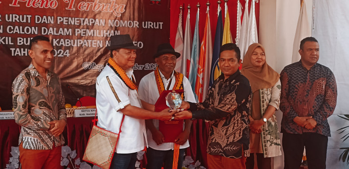 Paket Master Dapat Nomor Urut 3, Thomas Tiba; Ternyata Tuhan Merestui Pinta Kami 1 1000970962