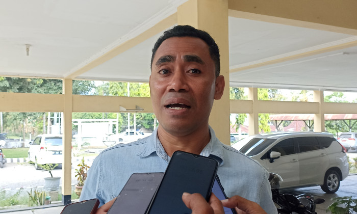 Ditetapkan Jadi Pimpinan DPRD Ende Defenitif, Yanus Waro Mengaku Siap Jalankan Perintah Partai 1 1001019739