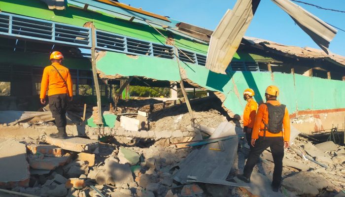 Operasi Hari Kedua, Tim SAR Gabungan Sisir Area Terdampak Letusan Gunung Lewotobi Laki-laki