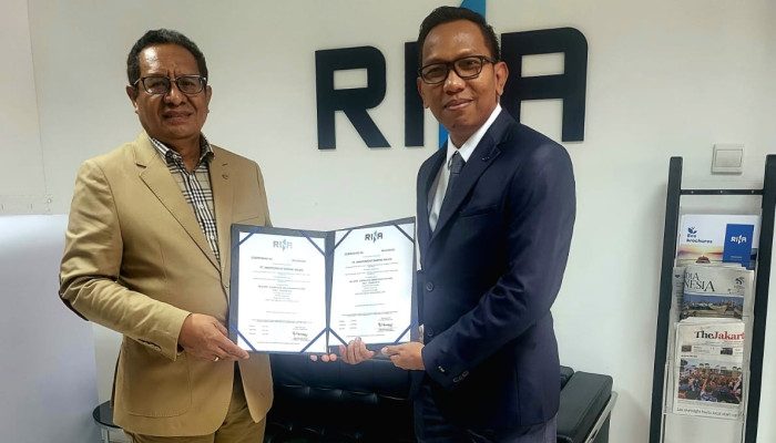 Serahkan Sertifikat MLC 2006 ke PT Independent Marine Solisi, Karel Lando; Ini Tonggak Penting Bagi Pelaut Indonesia dan NTT