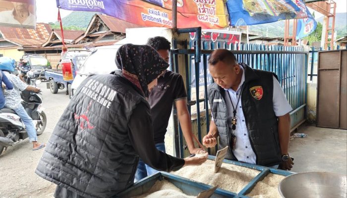 Satgas Pangan Polres Ende Cek Ketersediaan di Pasar Mbongawani, Ini yang Ditemukan!