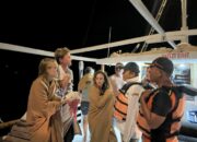 Kapal Wisata Raja Bintang 2 Tenggelam di Perairan Kelor, 10 Penumpang Berhasil Diselamatkan