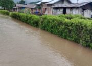 Air di Kali Loworea Wewaria Meluap, Puluhan Rumah Warga di Kampung Paupanda Terendam Banjir