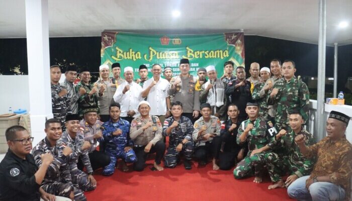 Polres dan Kodim 1602 Ende Gelar Buka Puasa Bersama Tokoh Agama dan Masyarakat