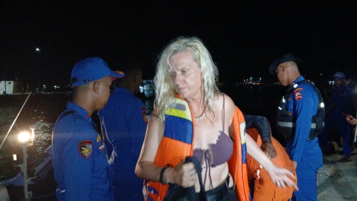 Kapal Wisata KM Adil Putra Tabrak Karang di Labuan Bajo, 16 Penumpang Berhasil Diselamatkan