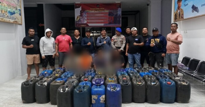 Polisi Tangkap Pelaku Penyelundupan 2,2 Ton Solar Subsidi Ilegal di Labuan Bajo 1 IMG 20250508 173559