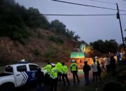 Polres Ende dan Instansi Terkait Sigap Tangani Longsor di Ruas Jalan Ende-Maumere