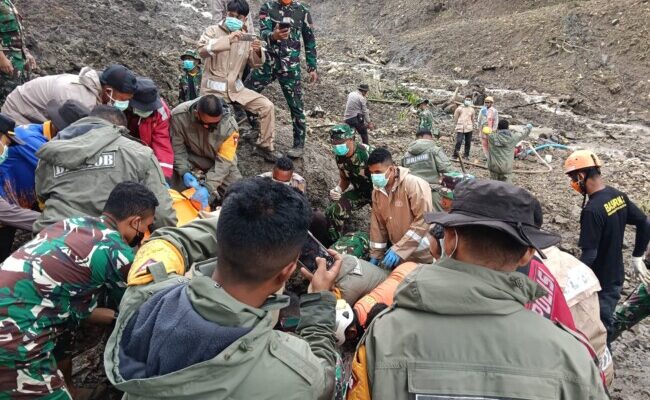 Tim SAR Gabungan Temukan Korban Terakhir Longsor di Manggarai Timur, Operasi Resmi Ditutup