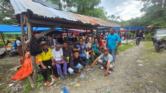 Silaturahmi, Harapan Ekonomi Desa, dan Sukacita Pesta Intan Paroki Roh Kudus Detukeli