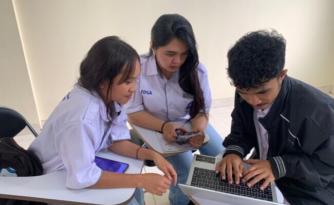 Digital Standards and the Decline of Student’s Self-Confidence