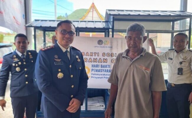 Dari Pemasyarakatan untuk Masyarakat, Lapas Ende Serahkan Bantuan Produktif di HBP ke-62