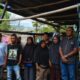 Senator AWK Temui PKL Ndao Pasca Penggusuran oleh Pemda Ende
