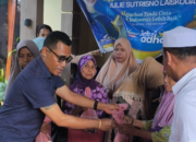 Julie Sutrisno Laiskodat Serahkan Bantuan Hewan Kurban di Masjid Makarimal Akhlak 12 IMG 20260527 133718