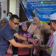 Julie Sutrisno Laiskodat Serahkan Bantuan Hewan Kurban di Masjid Makarimal Akhlak