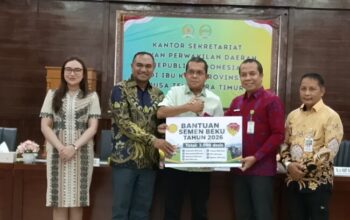 Senator AWK Fasilitasi 3.000 Dosis Semen Beku untuk Dongkrak Populasi Ternak Sapi di NTT 4 IMG 20260612 WA0007