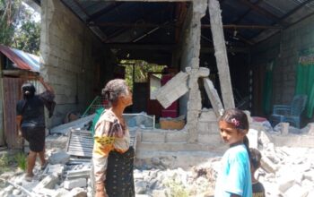 Warga Masih Mengungsi, Puluhan Rumah di Kelurahan Dhawe Rusak Berat, Pemerintah Nagekeo Jangan Tutup Mata 3 IMG 20260816 WA0013