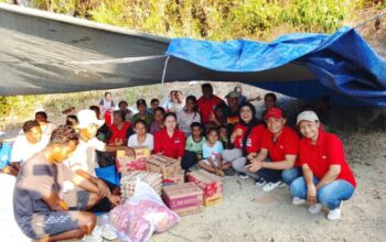 DPC PDI Perjuangan Ende Salurkan Ribuan Paket Sembako untuk Korban Terdampak Gempa Flores 4 IMG 20260818 WA0032
