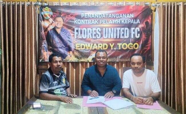 Flores United FC Resmi Kontrak Edward Y. Togo sebagai Pelatih Kepala Jelang ETMC XXXV 2026