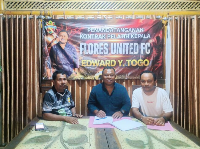 Flores United FC Resmi Kontrak Edward Y. Togo sebagai Pelatih Kepala Jelang ETMC XXXV 2026 1 IMG 20260831 WA0002