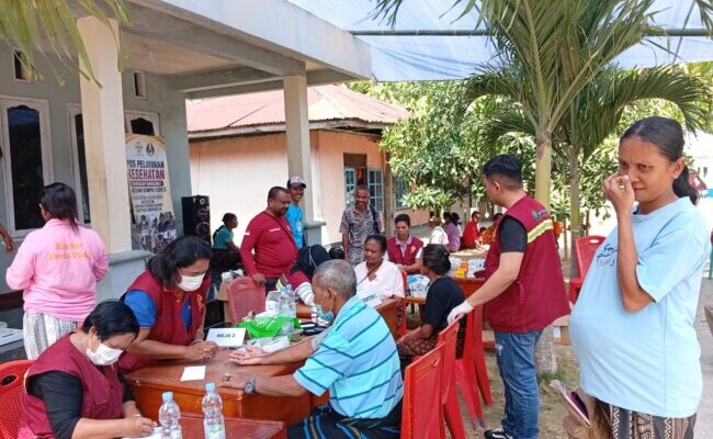 Keuskupan Agung Ende dan Caritas Indonesia Gelar Pelayanan Kesehatan Darurat Bagi Warga Terdampak Gempa di Tenda Ondo
