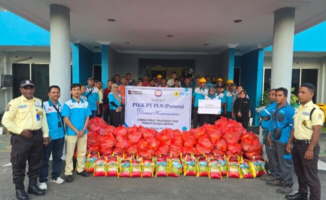 PT PLN ULP Ende Salurkan 156 Paket Sembako untuk Vendor TAD, Apresiasi Peran Pemulihan Pascagempa