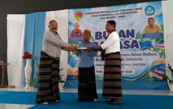 Ambros Reda Apresiasi Pelaksanaan Kegiatan Bulan Bahasa 2026, Bantu SMA Negeri 1 Ende Rp. 10 Juta 4 IMG 20261028 WA0029